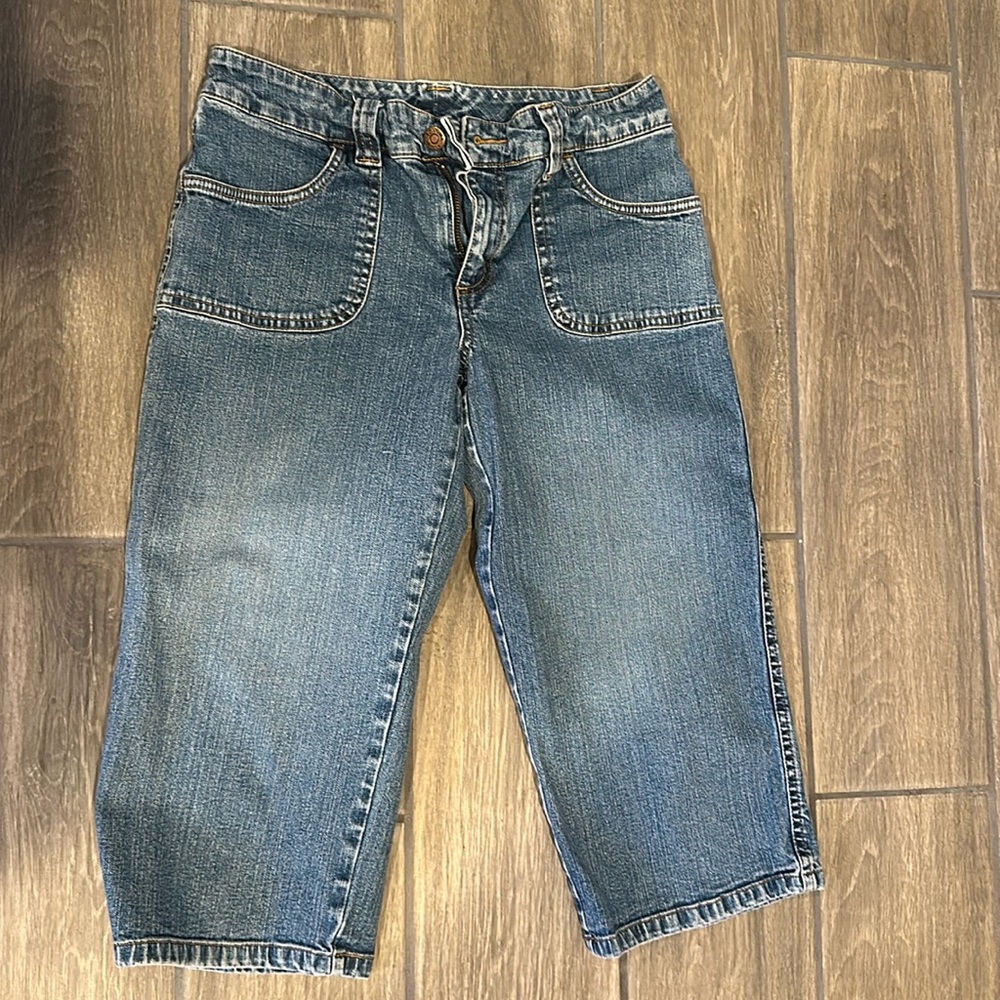 Sonoma Faded Blue Denim Capri Pants with Front Patch Pockets